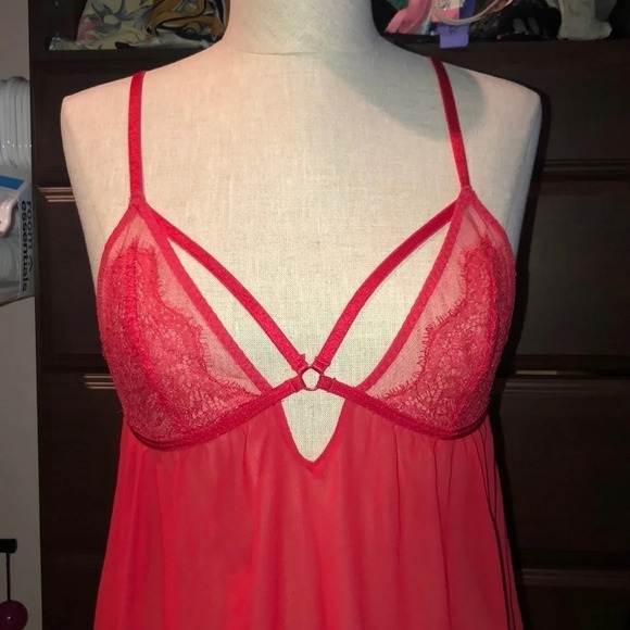 Victoria’s Secret Sheer Strappy Teddy w Lace Details 💋​​​​​​​​​​ - Picture 2 of 5